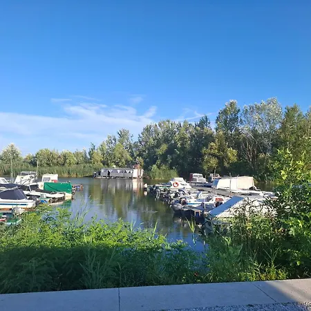 شقة Cuki Apartmanhaz